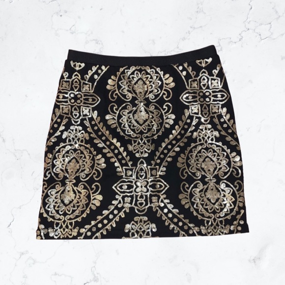 Forever 21 Dresses & Skirts - 🚨 LAST CHANCE! 💫 3 for $15! 💫 Mini Sequined Skirt